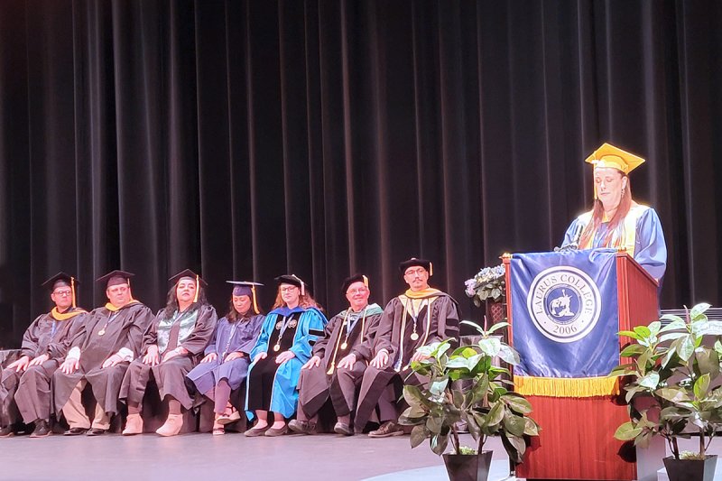 Laurus Graduate Images