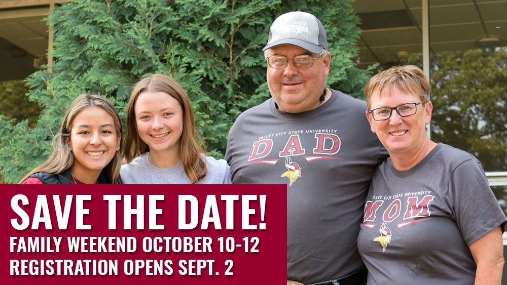 Photograph of a family with their VCSU student on move-in weekend.