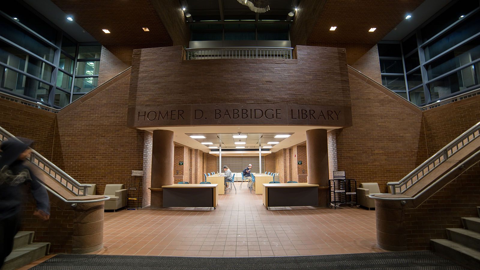Entrance lobby of Homer Babbidge Library