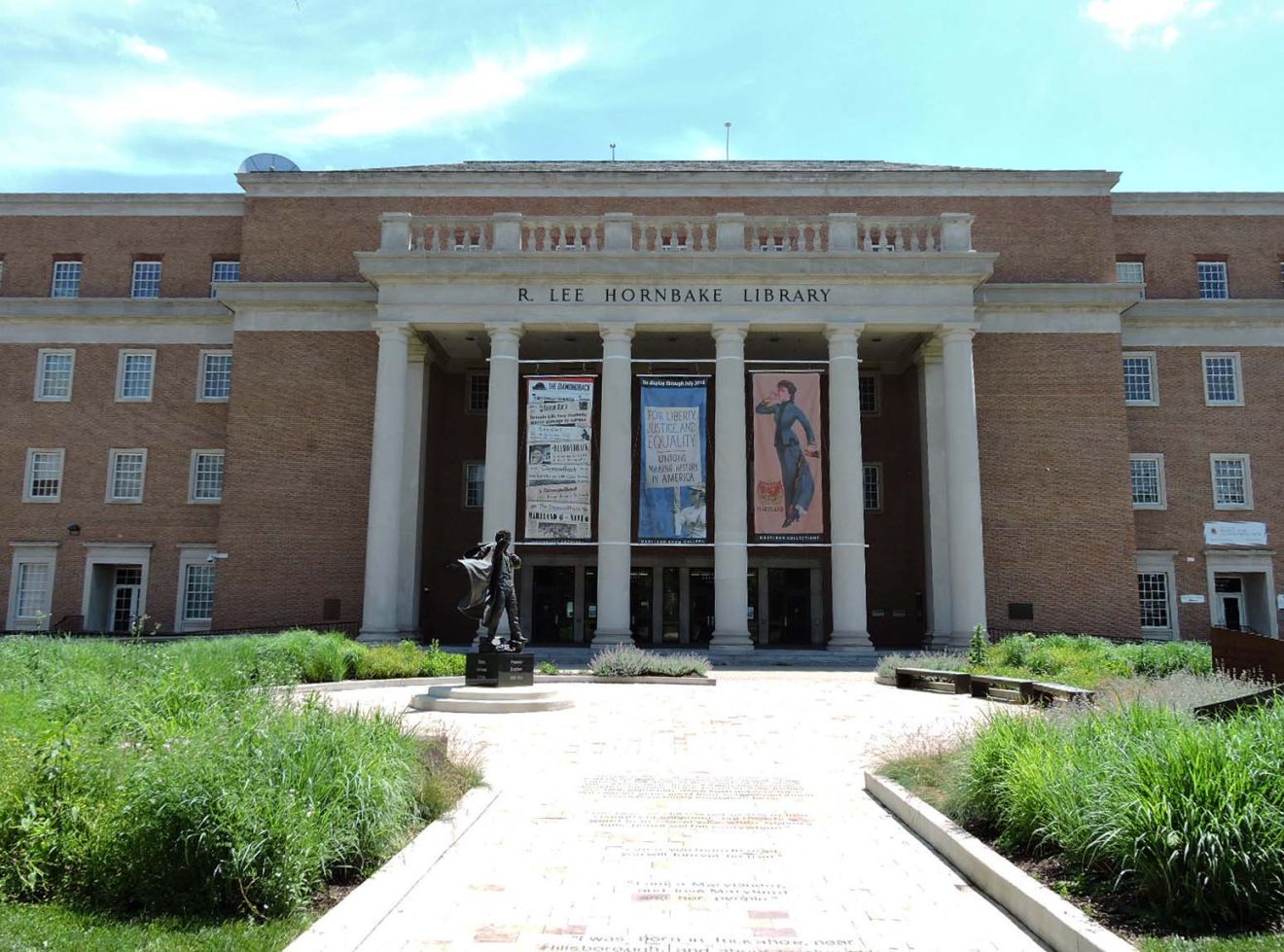 R. Lee Hornbake Library