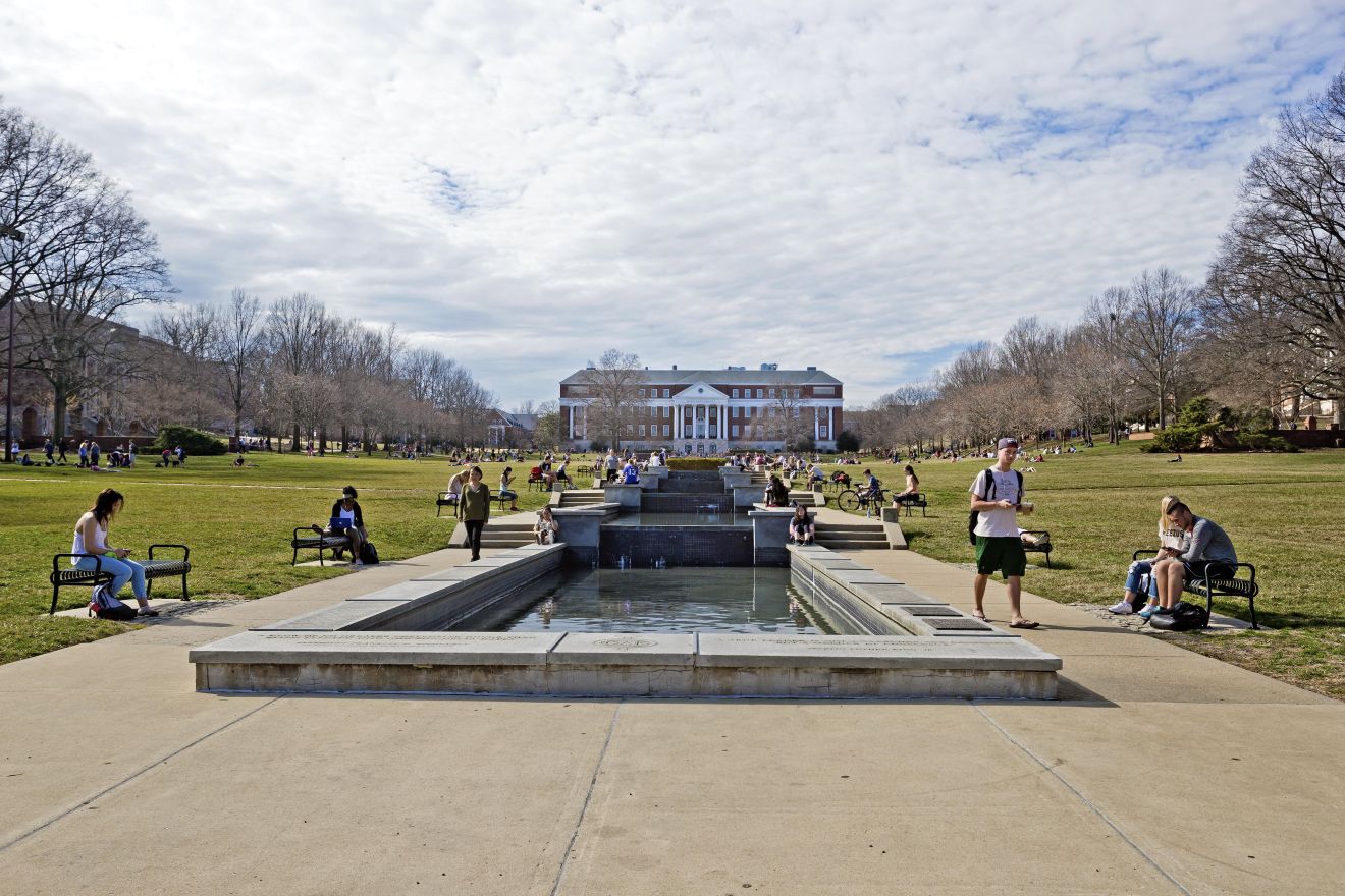 McKeldin Mall fountain with students.